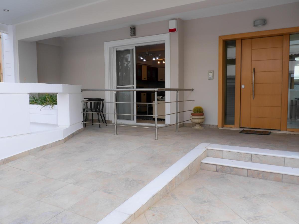 Garden Apartment Next To The Mall -Private Parking Athens Luaran gambar