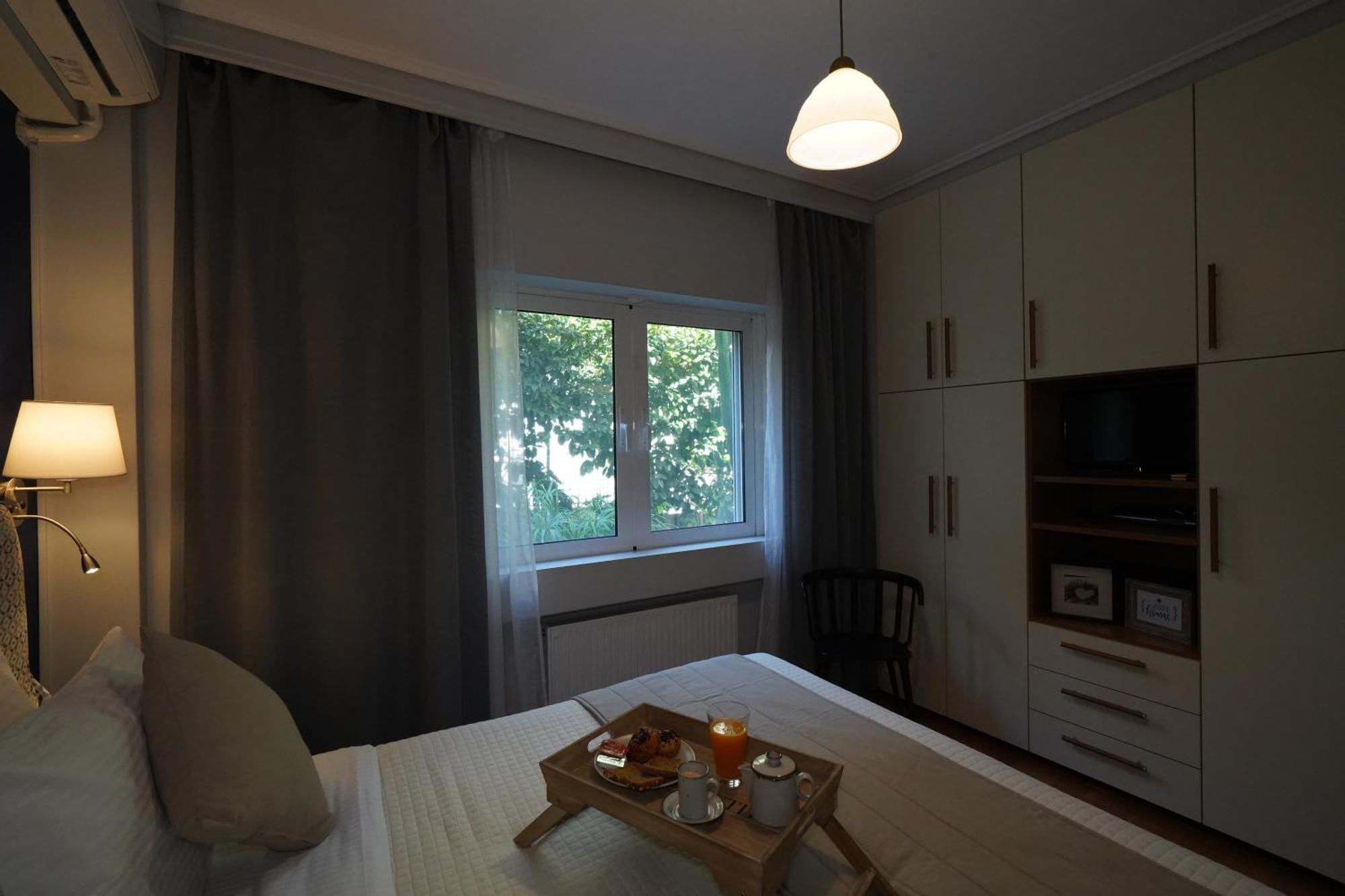Garden Apartment Next To The Mall -Private Parking Athens Luaran gambar