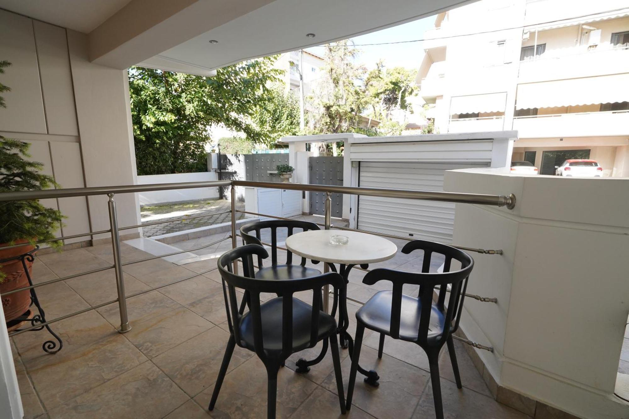 Garden Apartment Next To The Mall -Private Parking Athens Luaran gambar