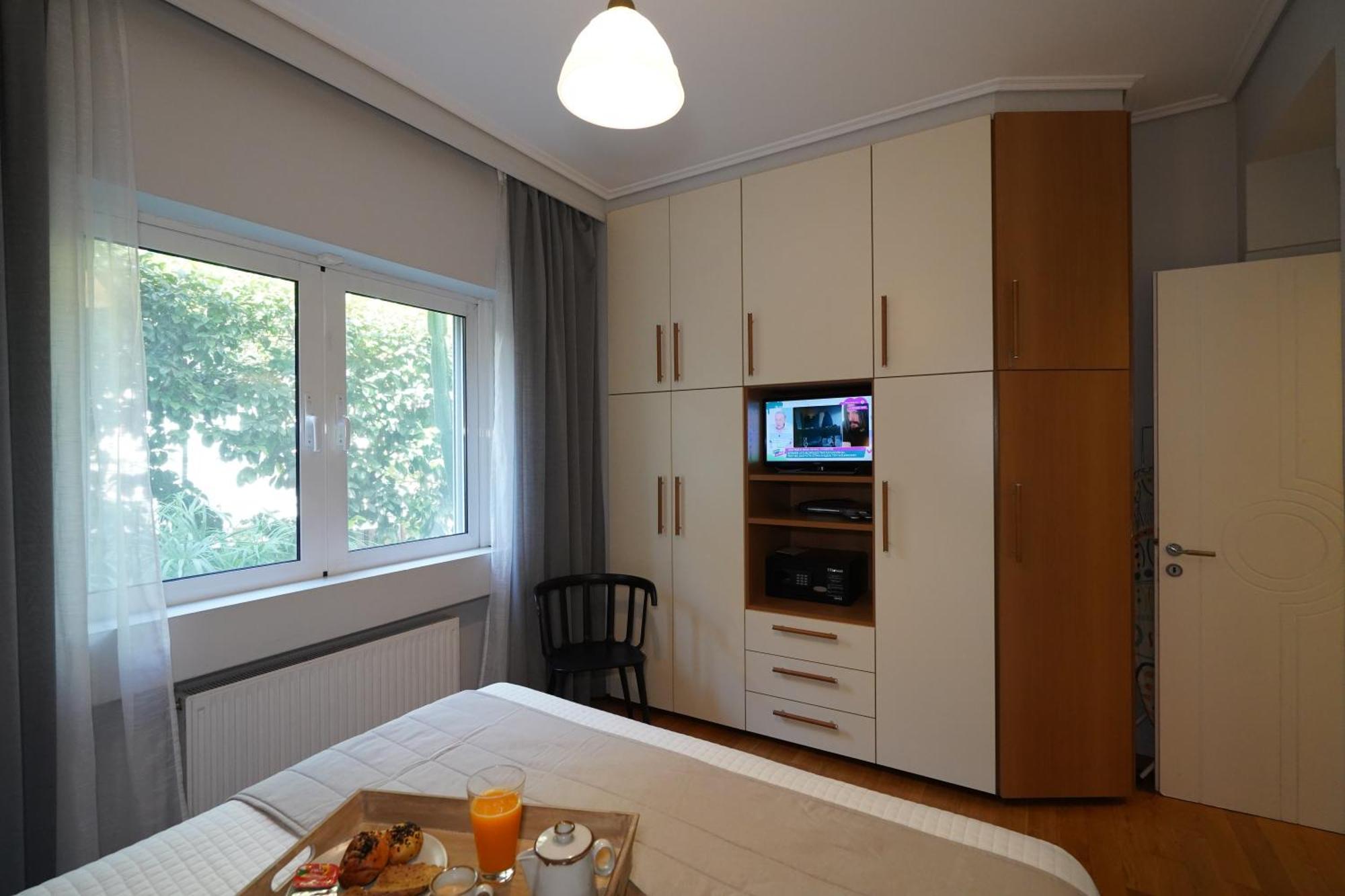 Garden Apartment Next To The Mall -Private Parking Athens Luaran gambar