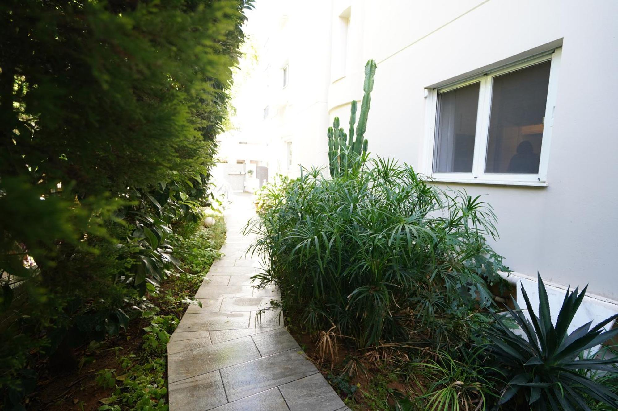 Garden Apartment Next To The Mall -Private Parking Athens Luaran gambar