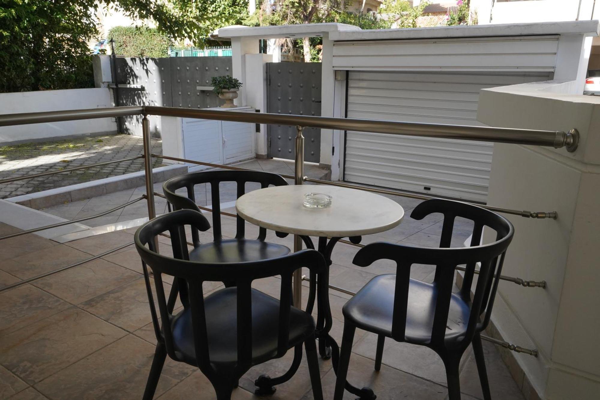 Garden Apartment Next To The Mall -Private Parking Athens Luaran gambar